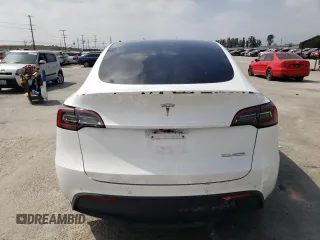 2022 Tesla Model Y Performance with VIN 7SAYGDEF6NF493231, listed as a Copart auction lot 52336284 with 37,116 mi miles and Salvage title. Bid and sale history available at DreamBid. Image 6.