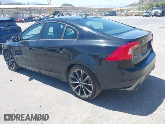 2018 Volvo S60 Dynamic with VIN YV126MFL9J2456143, listed as a IAAI auction lot 41309128 with 28,783 mi miles. Bid and sale history available at carsss.com. Image 3.