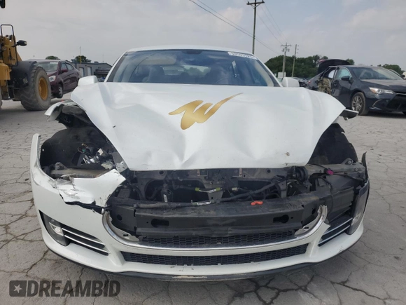 2013 Tesla Model S Performance с VIN 5YJSA1DP3DFP14019, выставлен на аукционе Copart как лот 59503525 с пробегом Не указан миль и Списание • Salvage title. История ставок и продаж доступна на DreamBid. Изображение 5.