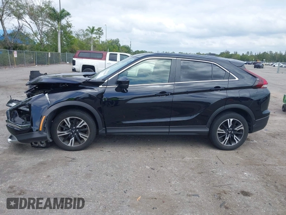 2023 Mitsubishi Eclipse Cross SE z VIN JA4ATWAA4PZ023125, wystawiony jako IAAI lot #42098853 z przebiegiem 15 511 mil mil oraz . Historia ofert i sprzedaży dostępna na DreamBid. Obrazek 15.