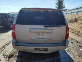 2007 Chevrolet Suburban LTZ with VIN 1GNFK163X7R422799, listed as a Copart auction lot 49281675 with 230,916 mi miles and Clean Title. Bid and sale history available at carsss.com. Image 6.