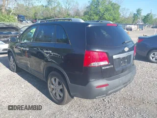 2011 Kia Sorento LX with VIN 5XYKTCA14BG079081, listed as a IAAI auction lot 42159278 with 224,639 mi miles. Bid and sale history available at carsss.com. Image 3.