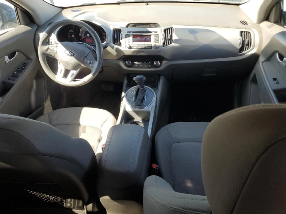2013 Kia Sportage LX z VIN KNDPBCA29D7459647, wystawiony jako Copart lot #50081725 z przebiegiem 125 855 mil mil oraz Szkoda całkowita • Salvage title. Historia ofert i sprzedaży dostępna na DreamBid. Obrazek 8.