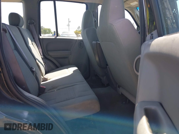 2006 Jeep Liberty Sport with VIN 1J4GL48K36W248651, listed as a IAAI auction lot 42057542 with 158,823 mi miles and . Bid and sale history available at carsss.com. Image 8.