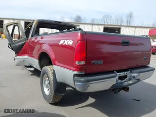 2002 Ford Super Duty F-350 SRW XL with VIN 1FTSX31F92EC56426, listed as a IAAI auction lot 41711103 with 1 mi miles. Bid and sale history available at carsss.com. Image 3.