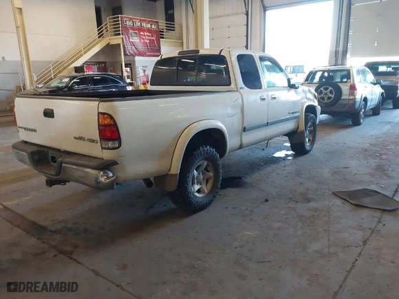 2003 Toyota Tundra SR5 with VIN 5TBBT441X3S439081, listed as a IAAI auction lot 41560212 with 435,678 mi miles. Bid and sale history available at carsss.com. Image 4.