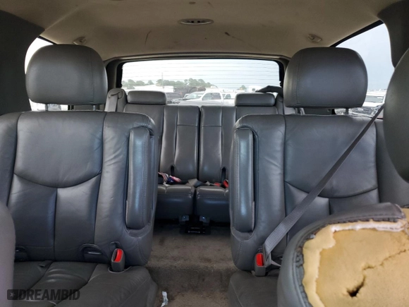 2003 GMC Yukon Denali with VIN 1GKEK63UX3J336663, listed as a Copart auction lot 68936304 with 203,294 mi miles and Clean Title. Bid and sale history available at carsss.com. Image 10.