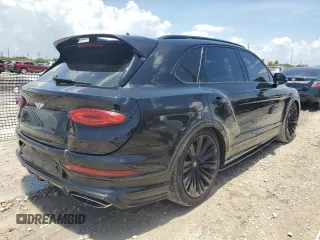 2021 Bentley Bentayga Speed z VIN SJAAR2ZV0MC037527, wystawiony jako Copart lot #59696663 z przebiegiem 23 786 mil mil oraz . Historia ofert i sprzedaży dostępna na DreamBid. Obrazek 3.
