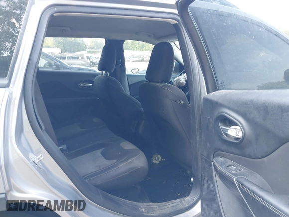 2015 Jeep Cherokee Sport с VIN 1C4PJLABXFW637626, выставлен на аукционе IAAI как лот 42448470 с пробегом 177 567 миль миль и . История ставок и продаж доступна на DreamBid. Изображение 8.