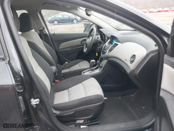 2015 Chevrolet Cruze LS with VIN 1G1PA5SH1F7231543, listed as a IAAI auction lot 42031679 with 197,503 mi miles. Bid and sale history available at carsss.com. Image 5.