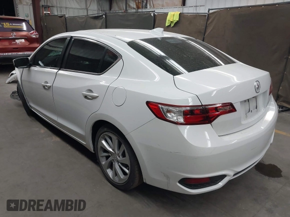 2018 Acura ILX with VIN 19UDE2F30JA002215, listed as a IAAI auction lot 41989391 with 39,816 mi miles and . Bid and sale history available at carsss.com. Image 3.