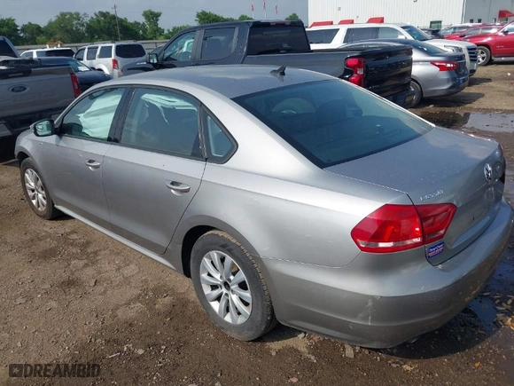 2014 Volkswagen Passat Wolfsburg Ed with VIN 1VWAT7A38EC089882, listed as a IAAI auction lot 41945624 with 130,162 mi miles. Bid and sale history available at carsss.com. Image 3.