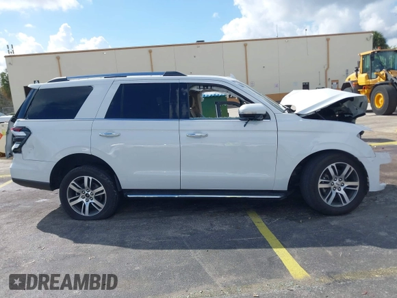 2023 Ford Expedition Limited with VIN 1FMJU1K81PEA15276, listed as a IAAI auction lot 41606560 with 41,570 mi miles. Bid and sale history available at carsss.com. Image 13.