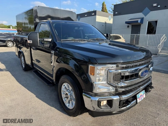 2020 Ford Super Duty F-350 SRW XL with VIN 1FDRF3A67LED30523, listed as a Copart auction lot 50744025 with NaN miles and Non Repairable. Bid and sale history available at carsss.com. Image 4.