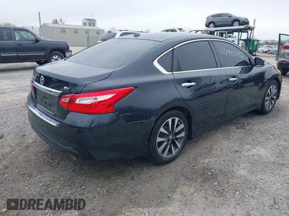 2017 Nissan Altima S z VIN 1N4AL3AP5HC134589, wystawiony jako IAAI lot #41995752 z przebiegiem 84 568 mil mil oraz . Historia ofert i sprzedaży dostępna na DreamBid. Obrazek 4.