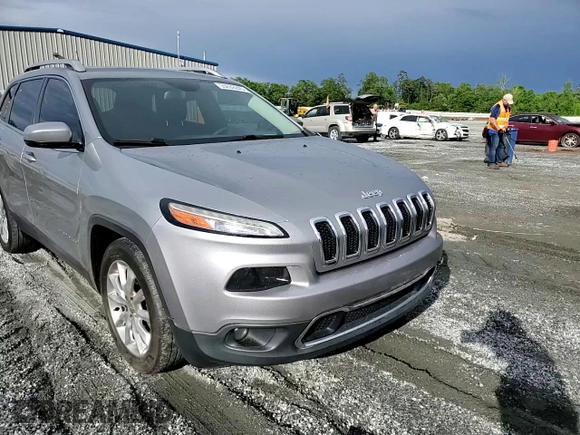 2016 Jeep Cherokee Limited z VIN 1C4PJLDB2GW164852, wystawiony jako Copart lot #55639245 z przebiegiem 161 841 mil mil oraz Szkoda całkowita • Salvage title. Historia ofert i sprzedaży dostępna na DreamBid. Obrazek 14.