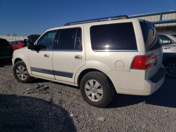 2008 Lincoln Navigator with VIN 5LMFU27518LJ12756, listed as a Copart auction lot 83676884 with 188,927 mi miles and Salvage Title. Bid and sale history available at carsss.com. Image 2.