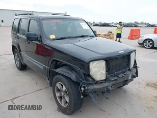2008 Jeep Liberty Sport z VIN 1J8GP28K78W134159, wystawiony jako IAAI lot #42163994 z przebiegiem 175 823 mil mil oraz . Historia ofert i sprzedaży dostępna na DreamBid. Obrazek 1.