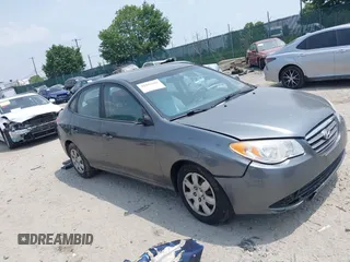 2009 Hyundai Elantra GLS z VIN KMHDU46D69U682617, wystawiony jako IAAI lot #42442503 z przebiegiem 131 050 mil mil oraz . Historia ofert i sprzedaży dostępna na DreamBid. Obrazek 1.