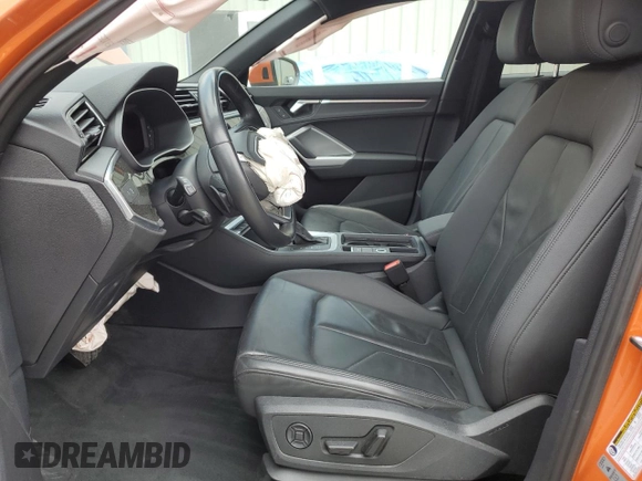 2023 Audi Q3 S line Premium z VIN WA1DECF37P1148165, wystawiony jako Copart lot #60192885 z przebiegiem 27 657 mil mil oraz Szkoda całkowita • Salvage title. Historia ofert i sprzedaży dostępna na DreamBid. Obrazek 7.