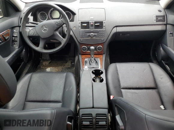 2009 Mercedes-Benz C 300 Sport z VIN WDDGF54XX9F232445, wystawiony jako Copart lot #61607885 z przebiegiem 89 568 mil mil oraz Szkoda całkowita • Salvage title. Historia ofert i sprzedaży dostępna na DreamBid. Obrazek 8.