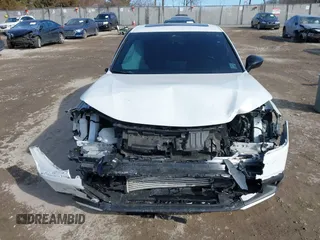 2024 Honda Civic Si z VIN 2HGFE1E5XRH474084, wystawiony jako IAAI lot #41465798 z przebiegiem 14 141 mil mil oraz . Historia ofert i sprzedaży dostępna na DreamBid. Obrazek 12.