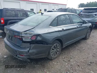 2019 Volkswagen Jetta SEL с VIN 3VWE57BU6KM009492, выставлен на аукционе IAAI как лот 42104094 с пробегом 137 087 миль миль и . История ставок и продаж доступна на DreamBid. Изображение 4.