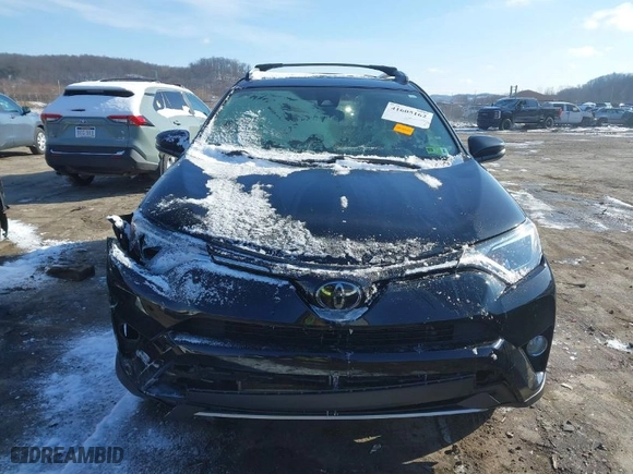 2018 Toyota RAV4 XLE with VIN 2T3RFREV5JW722270, listed as a IAAI auction lot 41605162 with 124,283 mi miles. Bid and sale history available at carsss.com. Image 13.