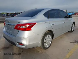 2017 Nissan Sentra S z VIN 3N1AB7AP2HY250721, wystawiony jako IAAI lot #42572969 z przebiegiem 83 713 mil mil oraz . Historia ofert i sprzedaży dostępna na DreamBid. Obrazek 4.