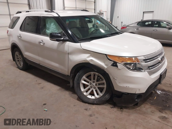2015 Ford Explorer XLT with VIN 1FM5K8D81FGA19621, listed as a IAAI auction lot 41185389 with 90,766 mi miles and . Bid and sale history available at carsss.com. Image 1.