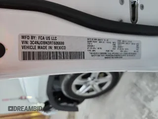 2024 Jeep Compass Latitude z VIN 3C4NJDBN3RT606699, wystawiony jako Copart lot #64117515 z przebiegiem 40 130 mil mil oraz Czysty tytuł • Clean title. Historia ofert i sprzedaży dostępna na DreamBid. Obrazek 12.