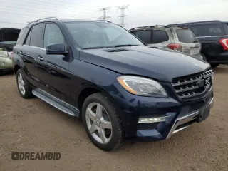 2015 Mercedes-Benz M 400 with VIN 4JGDA5GB3FA514815, listed as a Copart auction lot 43934035 with 90,250 mi miles and Salvage Title. Bid and sale history available at DreamBid. Image 4.