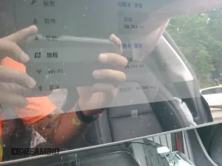 2024 Tesla Model Y Long Range с VIN 7SAYGDEE7RA271520, выставлен на аукционе Copart как лот 56526025 с пробегом 28 745 миль миль и Списание • Salvage title. История ставок и продаж доступна на DreamBid. Изображение 9.
