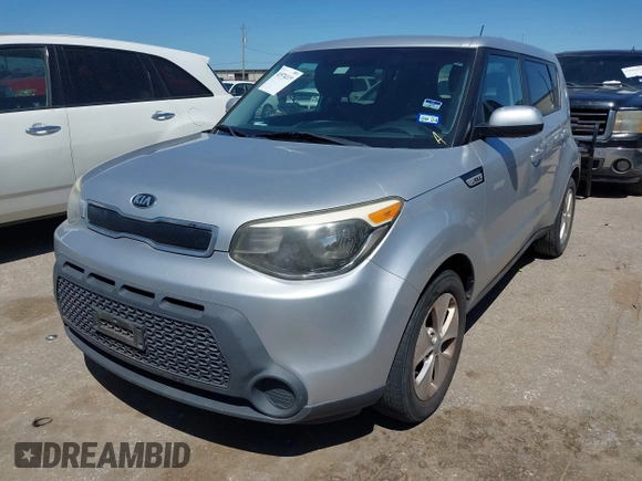 2015 Kia Soul with VIN KNDJN2A20F7794421, listed as a IAAI auction lot 41974119 with 135,758 mi miles. Bid and sale history available at carsss.com. Image 2.