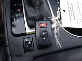 2014 Toyota Highlander XLE z VIN 5TDJKRFH6ES006521, wystawiony jako IAAI lot #42289374 z przebiegiem 62 916 mil mil oraz . Historia ofert i sprzedaży dostępna na DreamBid. Obrazek 11.