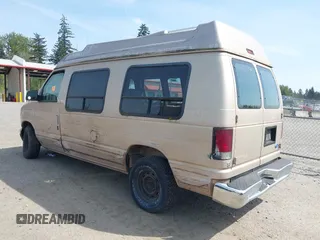 1996 Ford Econoline Cargo z VIN 1FDEE14H4THA09346, wystawiony jako IAAI lot #42108855 z przebiegiem 150 061 mil mil oraz . Historia ofert i sprzedaży dostępna na DreamBid. Obrazek 3.