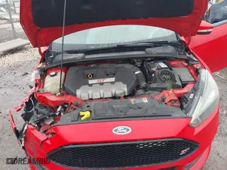 2015 Ford Focus ST with VIN 1FADP3L93FL224661, listed as a IAAI auction lot 41169980 with 113,283 mi miles. Bid and sale history available at carsss.com. Image 10.