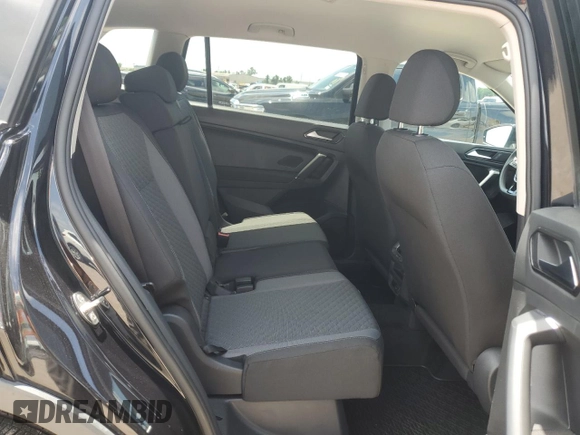2018 Volkswagen Tiguan S с VIN 3VV0B7AX2JM114189, выставлен на аукционе Copart как лот 56109665 с пробегом 65 432 миль миль и Списание • Salvage title. История ставок и продаж доступна на DreamBid. Изображение 11.