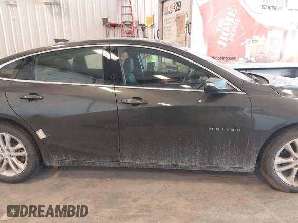 2018 Chevrolet Malibu LT z VIN 1G1ZD5ST5JF223948, wystawiony jako IAAI lot #42248560 z przebiegiem 75 643 mil mil oraz . Historia ofert i sprzedaży dostępna na DreamBid. Obrazek 13.