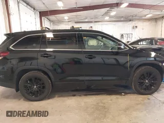 2019 Toyota Highlander SE with VIN 5TDJZRFH2KS628024, listed as a IAAI auction lot 41915298 with 87,054 mi miles. Bid and sale history available at carsss.com. Image 14.
