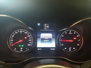 2017 Mercedes-Benz C 300 с VIN 55SWF4KB9HU188107, выставлен на аукционе Copart как лот 63483215 с пробегом 34 001 миль миль и Списание • Salvage title. История ставок и продаж доступна на DreamBid. Изображение 9.