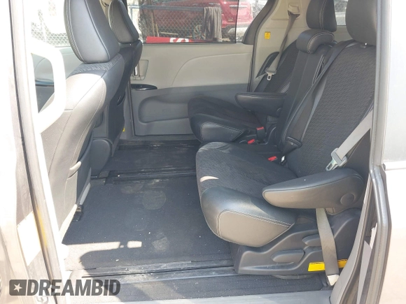 2011 Toyota Sienna SE с VIN 5TDXK3DC0BS126129, выставлен на аукционе IAAI как лот 42200517 с пробегом 158 408 миль миль и . История ставок и продаж доступна на DreamBid. Изображение 8.
