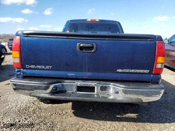 1999 Chevrolet Silverado 1500 LS with VIN 2GCEC19VXX1268389, listed as a Copart auction lot 50340045 with 295,779 mi miles and Salvage Title. Bid and sale history available at carsss.com. Image 6.