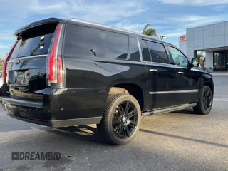 2017 Cadillac Escalade ESV Premium Luxury z VIN 1GYS4JKJ7HR346802, wystawiony jako Copart lot #50456265 z przebiegiem 153 186 mil mil oraz Szkoda całkowita • Salvage title. Historia ofert i sprzedaży dostępna na DreamBid. Obrazek 4.