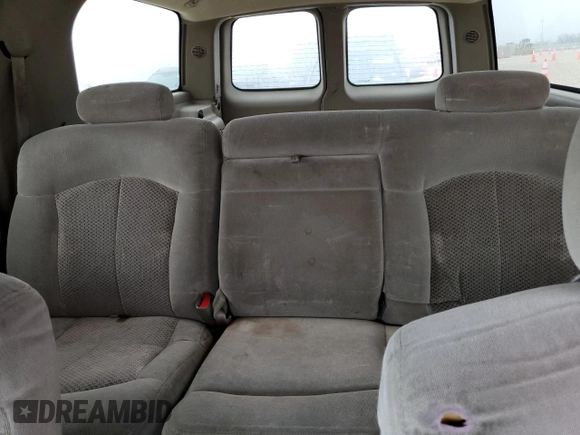 2002 Chevrolet Suburban LT with VIN 3GNEC16Z12G363244, listed as a Copart auction lot 51147114 with 261,559 mi miles and Salvage Title. Bid and sale history available at carsss.com. Image 10.