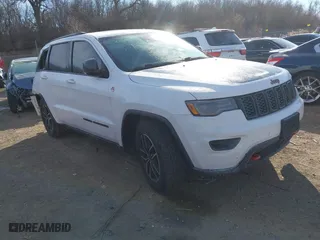2019 Jeep Grand Cherokee Trailhawk with VIN 1C4RJFLT4KC675056, listed as a IAAI auction lot 41285054 with 51,686 mi miles. Bid and sale history available at carsss.com. Image 1.