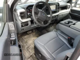 2023 Ford F-250 XL с VIN 1FT7X2BA7PEC78466, выставлен на аукционе Copart как лот 60484385 с пробегом 65 359 миль миль и Списание • Salvage title. История ставок и продаж доступна на DreamBid. Изображение 8.