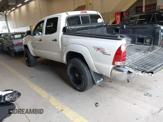 2007 Toyota Tacoma with VIN 5TELU42NX7Z435698, listed as a IAAI auction lot 42243332 with 207,618 mi miles and . Bid and sale history available at DreamBid. Image 3.