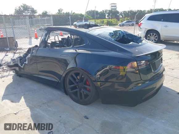 2022 Tesla Model S Plaid z VIN 5YJSA1E64NF477659, wystawiony jako IAAI lot #42358072 z przebiegiem Nie podano mil oraz . Historia ofert i sprzedaży dostępna na DreamBid. Obrazek 3.