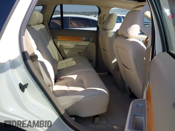 2007 Lincoln MKX with VIN 2LMDU68C77BJ11662, listed as a IAAI auction lot 41878466 with 142,723 mi miles. Bid and sale history available at carsss.com. Image 8.
